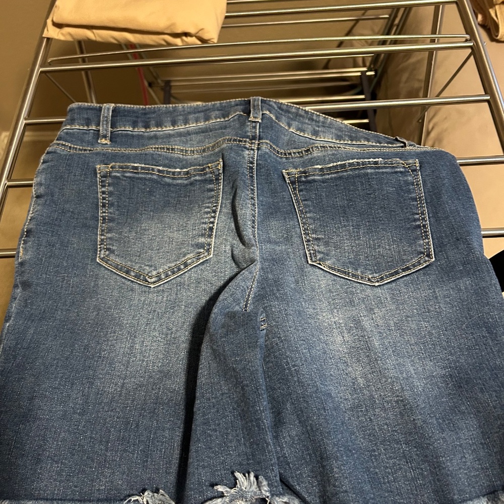 Jean shorts - Picture 3 of 3